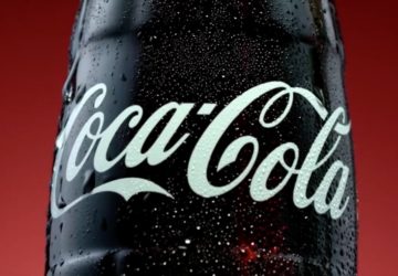 Coca-Cola ikonik şişe açık artırma