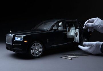 1:8 Rolls-Royce Cullinan model araba